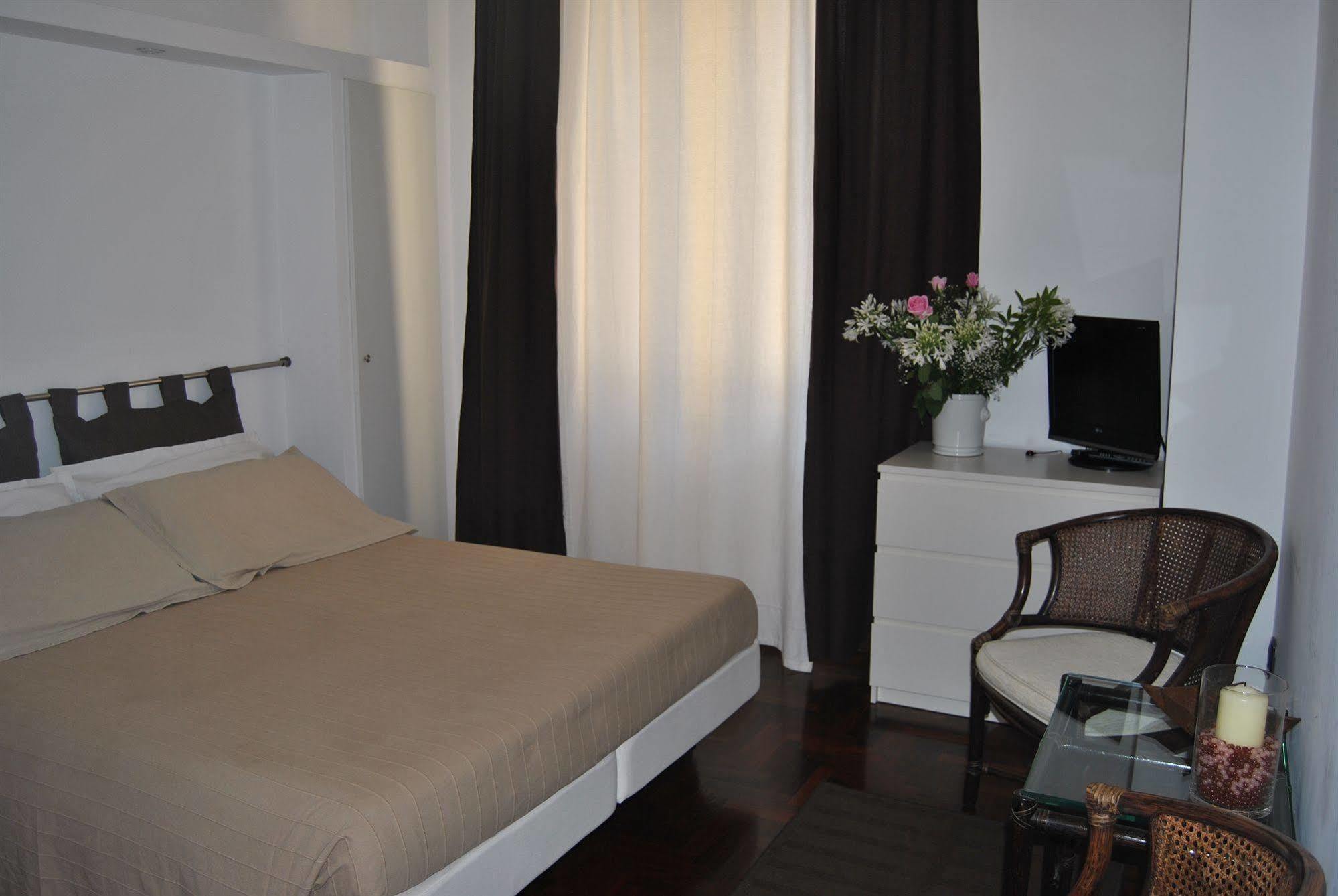 Bed and Breakfast Casa Valeria Nápoles Exterior foto